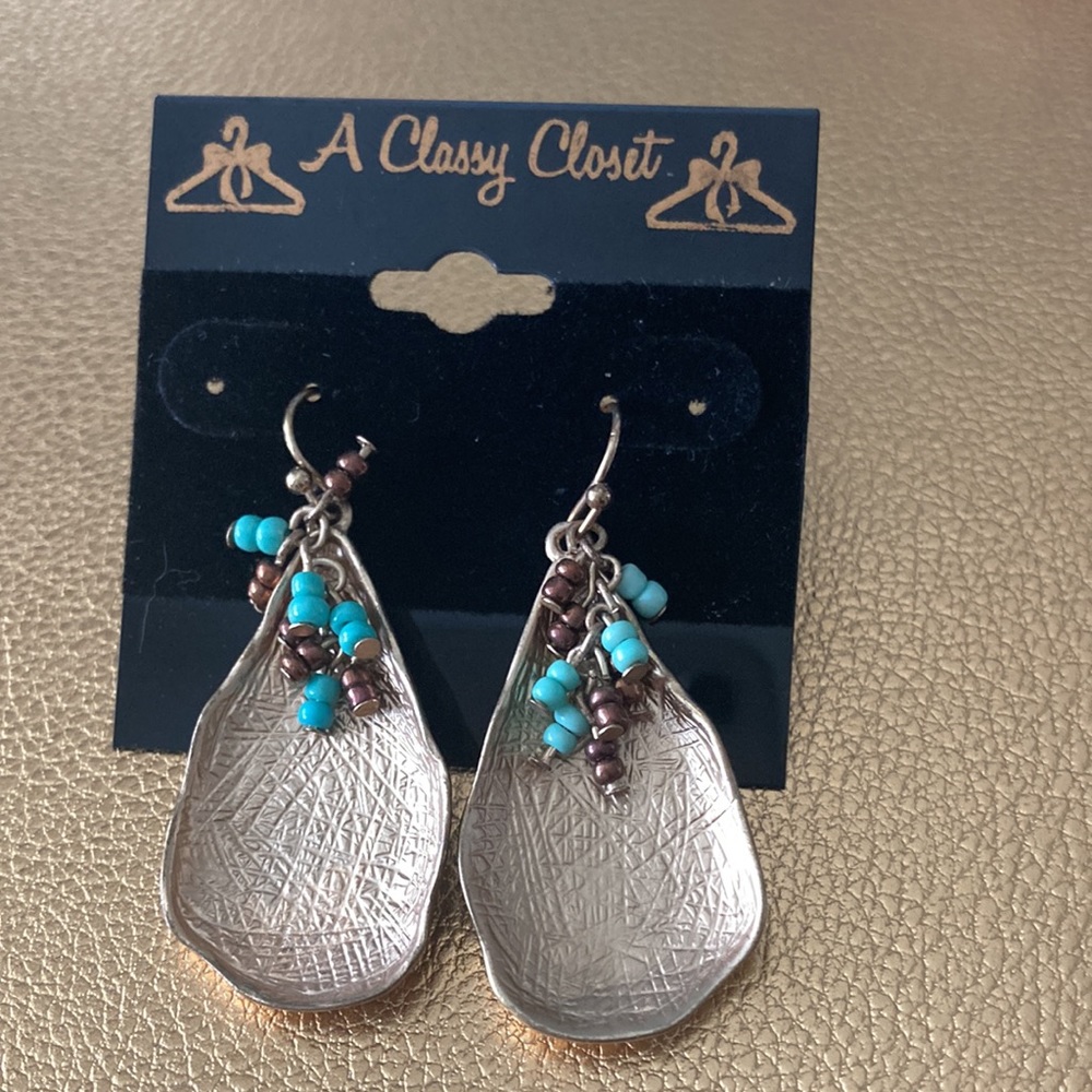 ✨Textured Gold Bead Earrings!